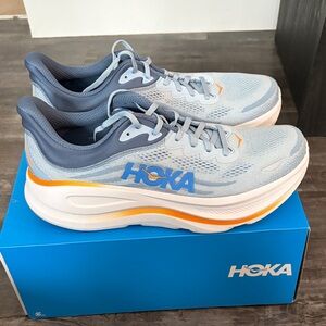 Hoka One One Bondi 9